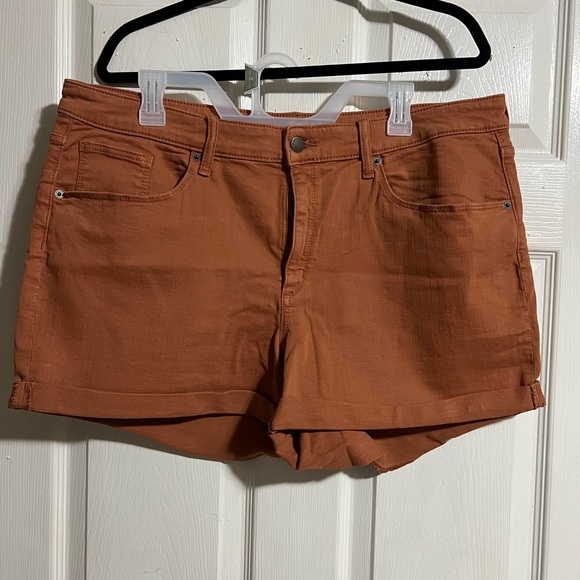 Orange Universal Thread Jean Shorts. - Picture 1 of 4